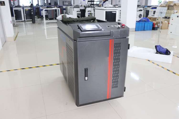 Máquina de Limpieza Láser AKQ-100W eliminación eficaz de oxido y polvo de pintura - Imagen 4